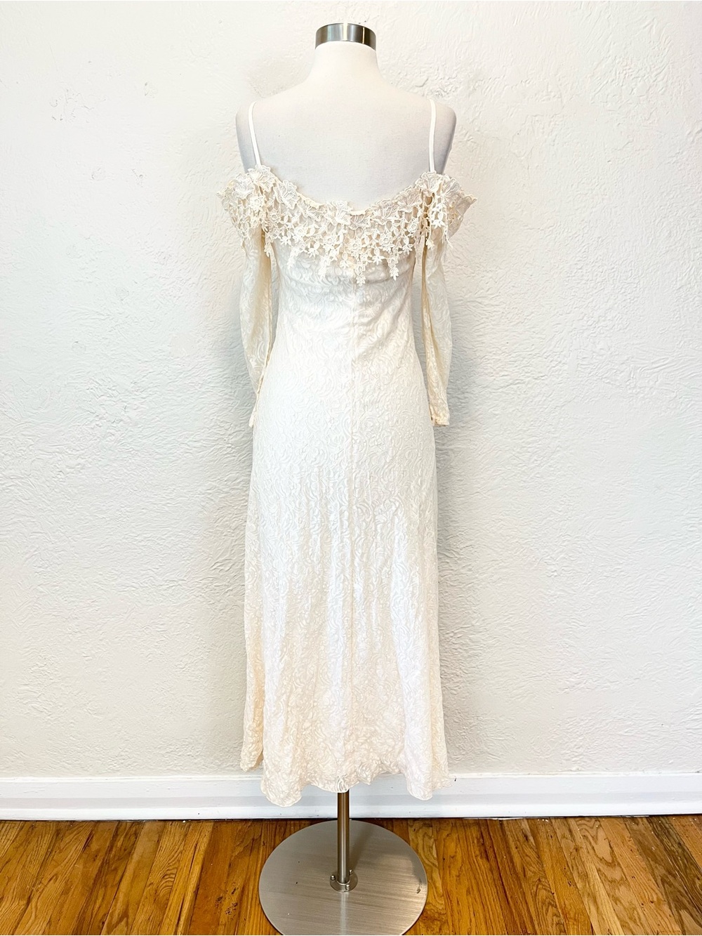 Vintage Dress Cream Lace Off Shoulder Cottagecore Boho Wedding 70s 90s XS/S - Picture 11 of 15